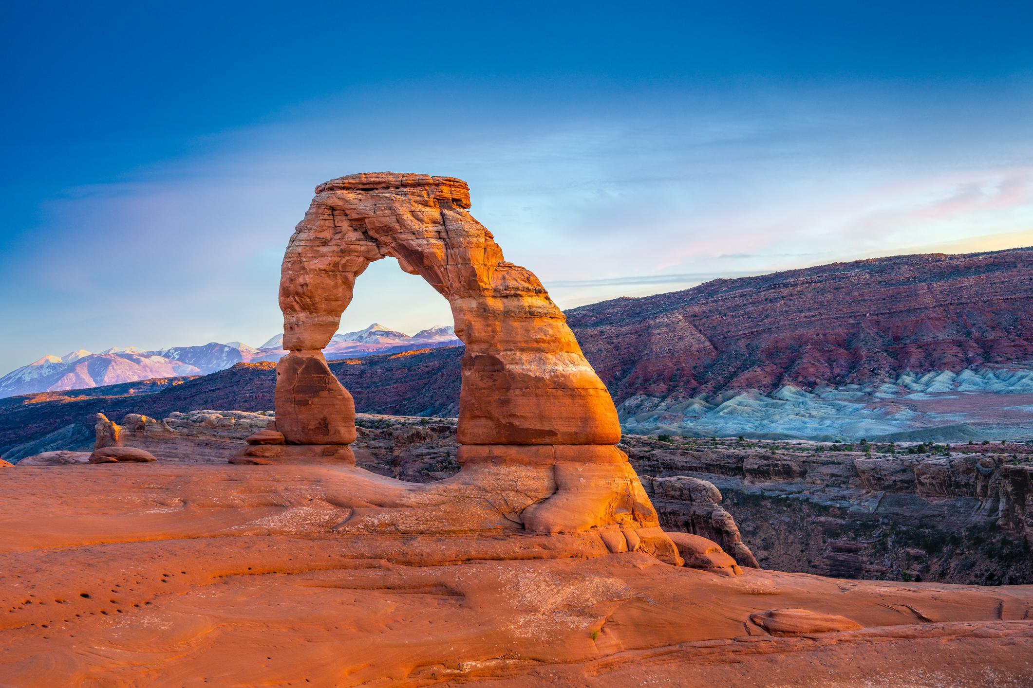 Motif abstrait représentant la méthode ARCHES de transformation systémique